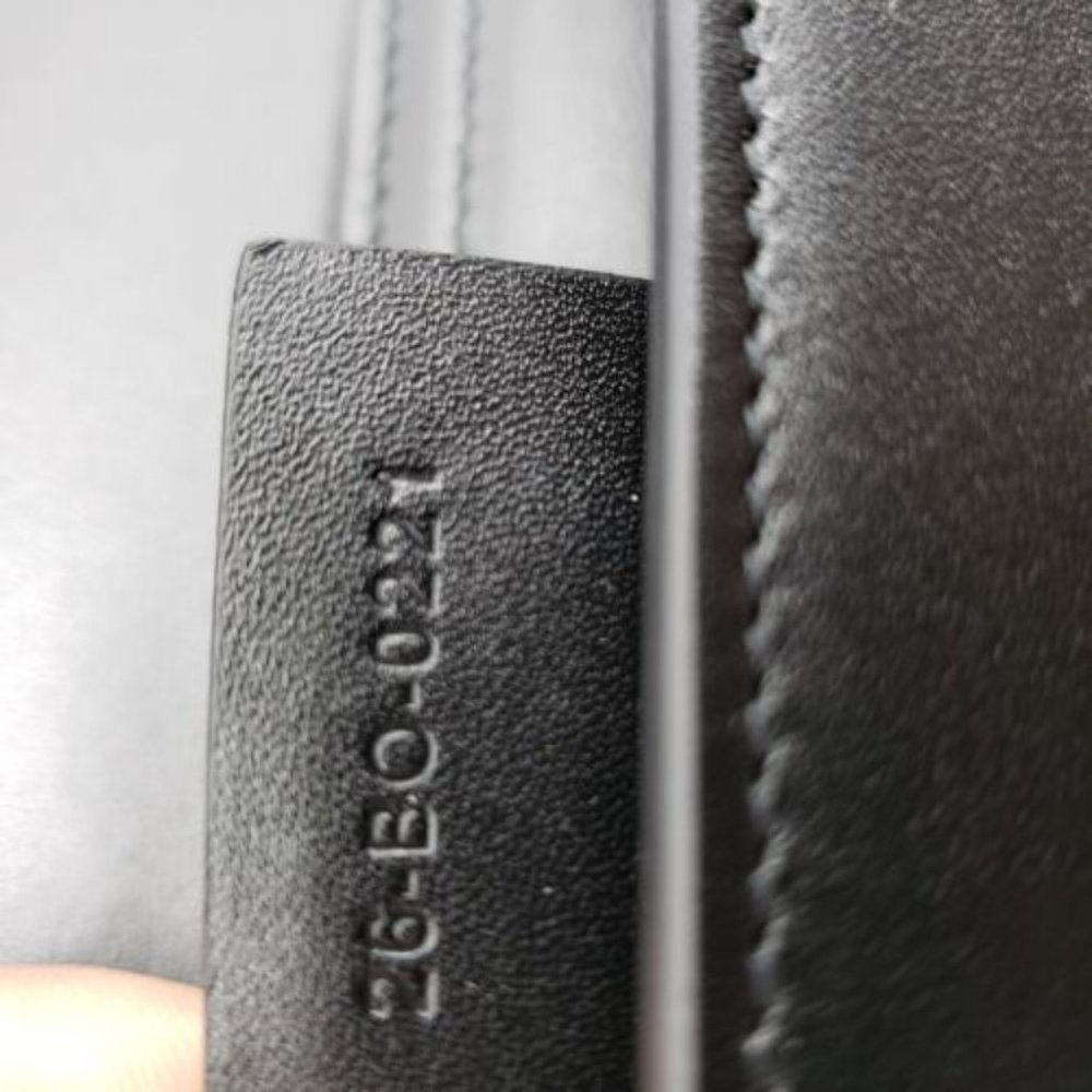 Dior Messenger Crossbody Smooth Leather Lock Bag | Black | NEW - Picture 9 of 9